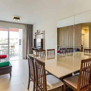 Apartamento Encantador Totalmente Reformado Em Completo Ca09v, Florianópolis